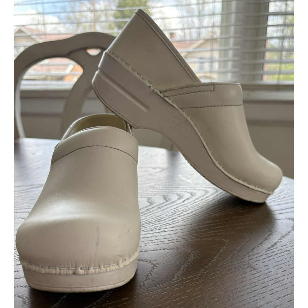 Dansko Professional White Leather Box Clog Nursing Shoes Hospital Gear | 39 - Picture 4 of 11